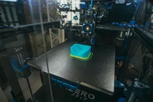 zalety korzystania z drukarek 3D