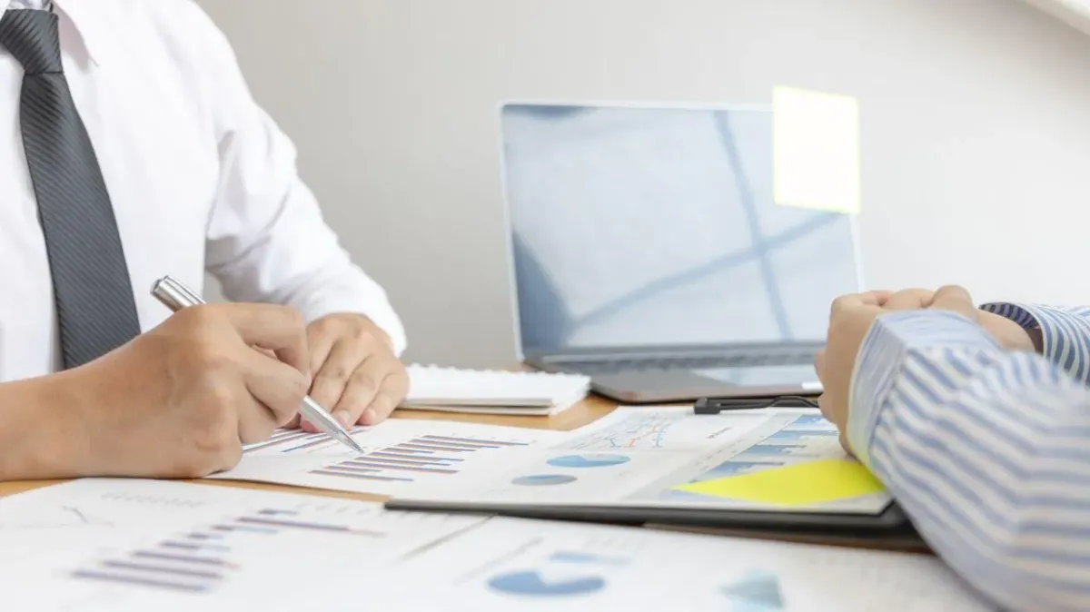 Doradztwo finansowe w Białymstoku – z jakimi kosztami należy się liczyć?  