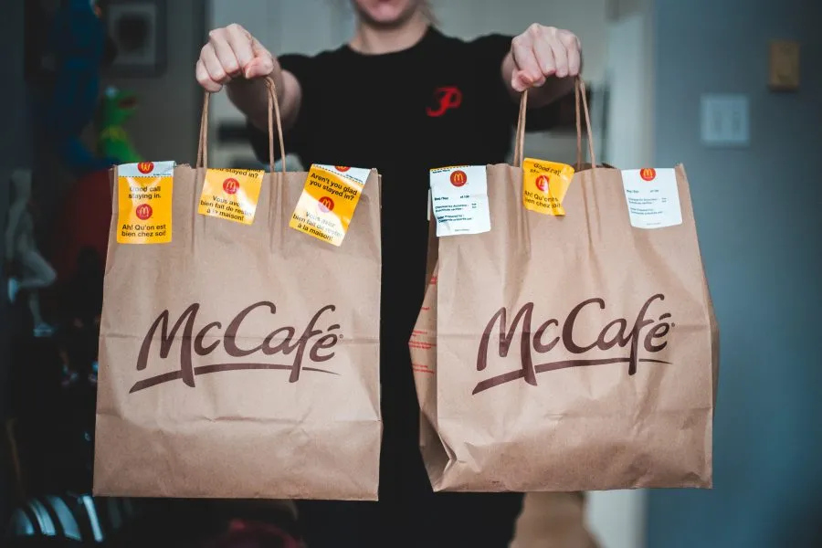 Jak wygląda praca w McDonald’s - poradnik